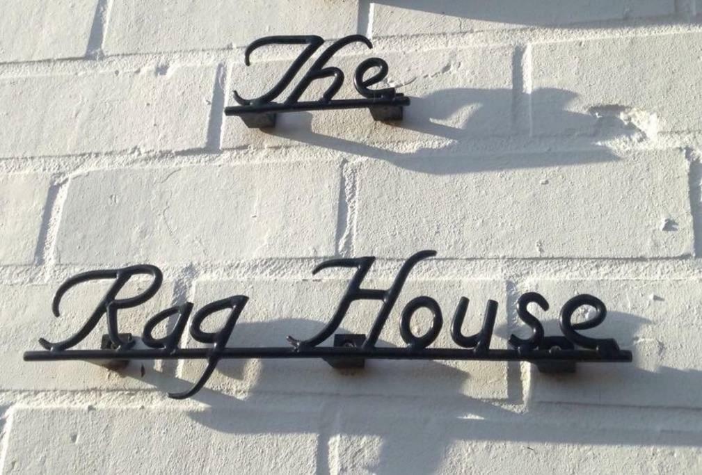 לינה וארוחת בוקר אפטון אפון סברן The Rag House מראה חיצוני תמונה
